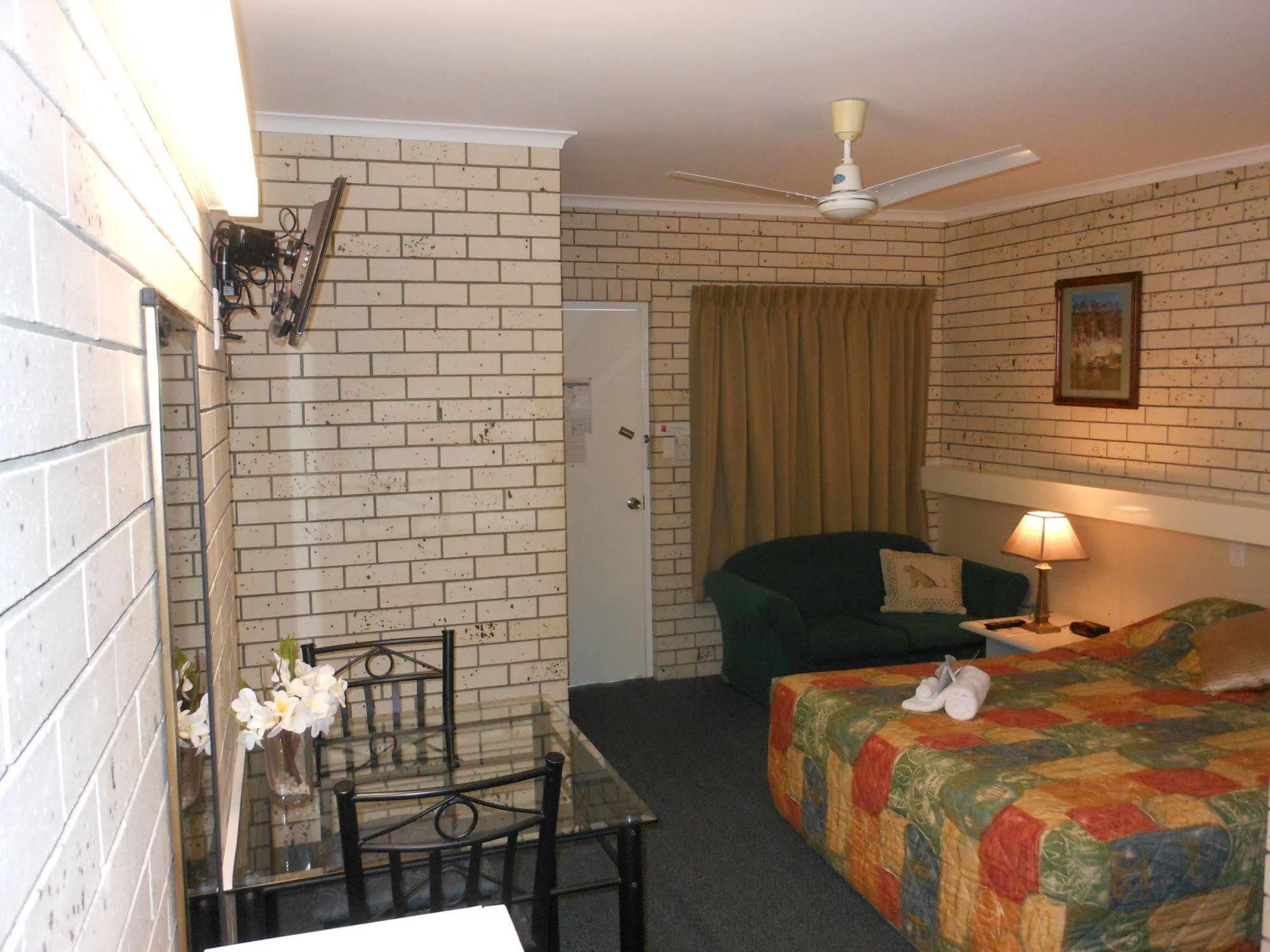 Cara Motel Мэриборо Экстерьер фото